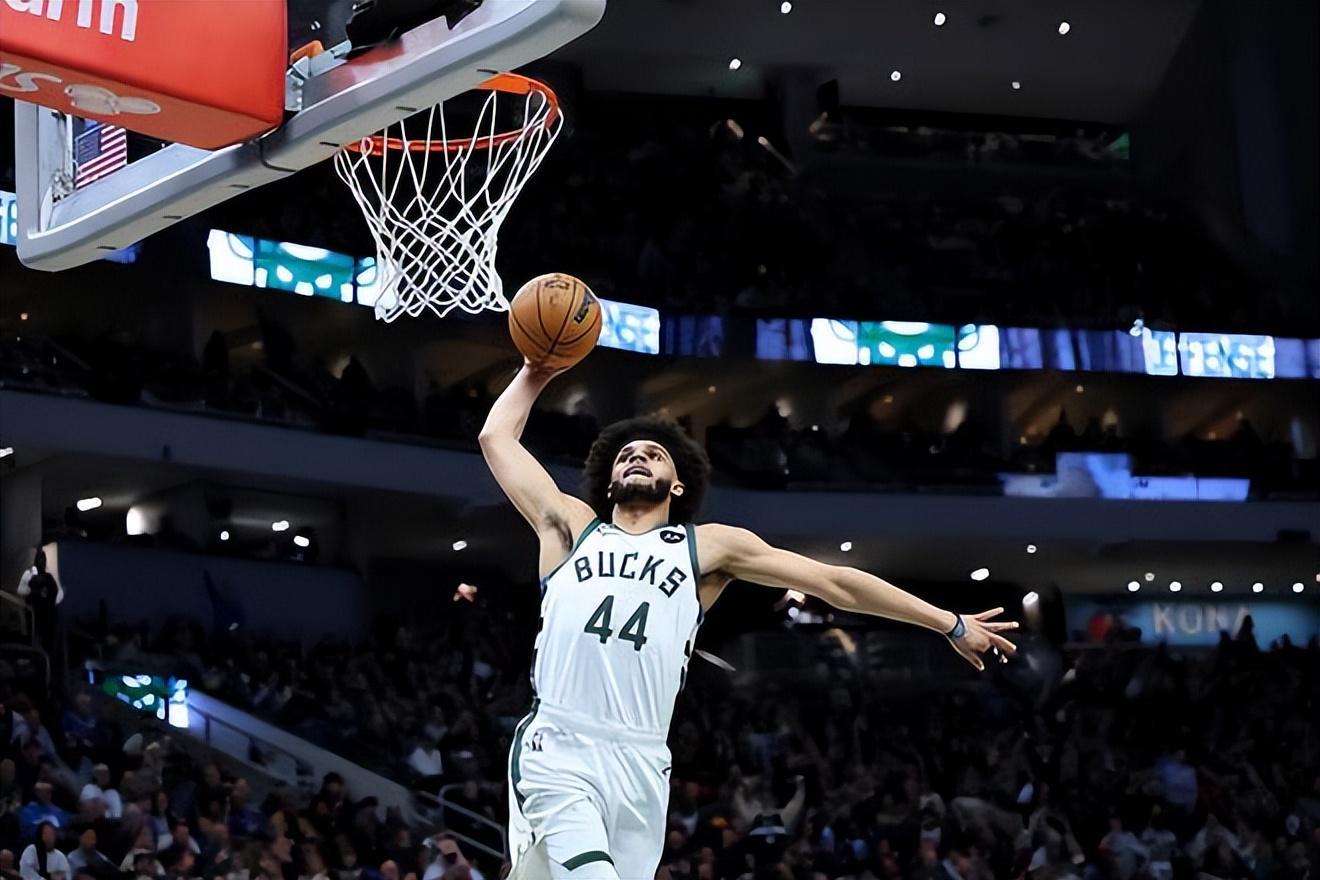 为了签下字母哥哥,雄鹿接下来不得不裁掉两名年轻球员?